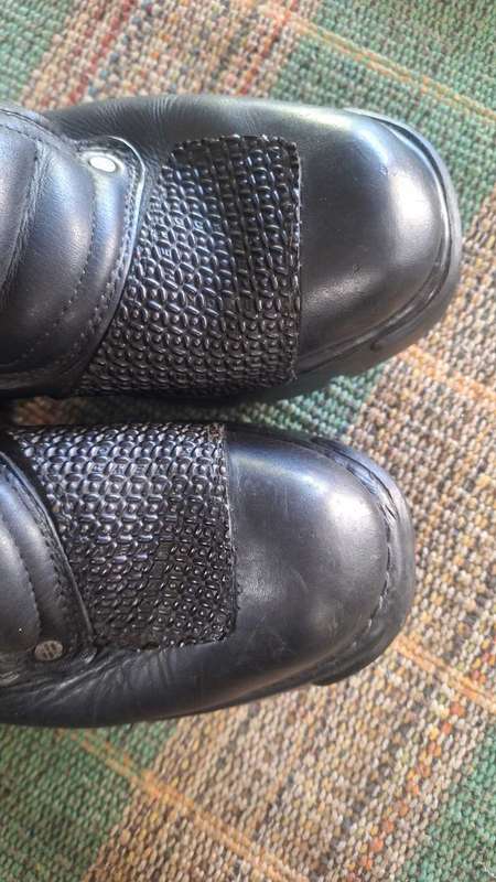 NEW ROCK BOOTS