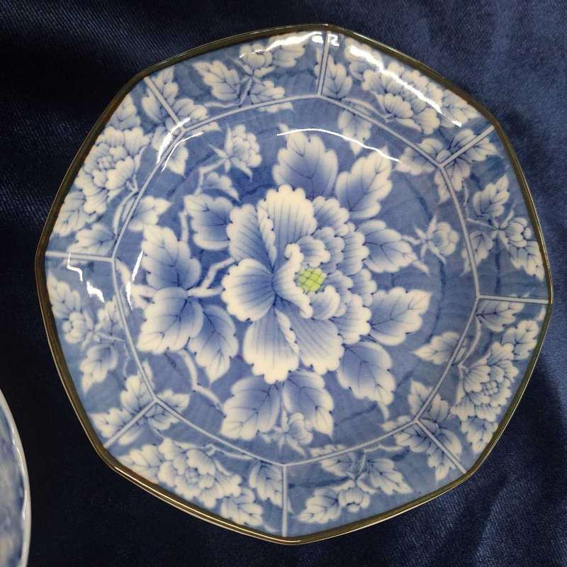 Plates set 4pcs