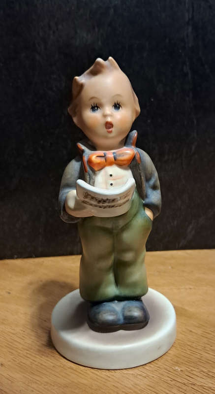 Hummel Choir Boy