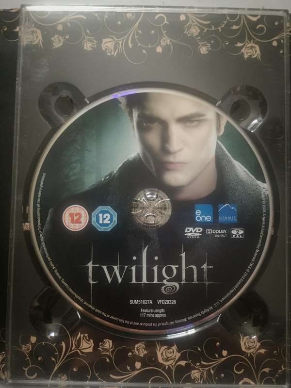 The Twilight Saga 5 Disc DVD Bundle Set