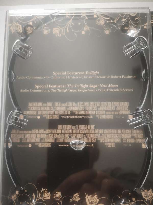 The Twilight Saga 5 Disc DVD Bundle Set