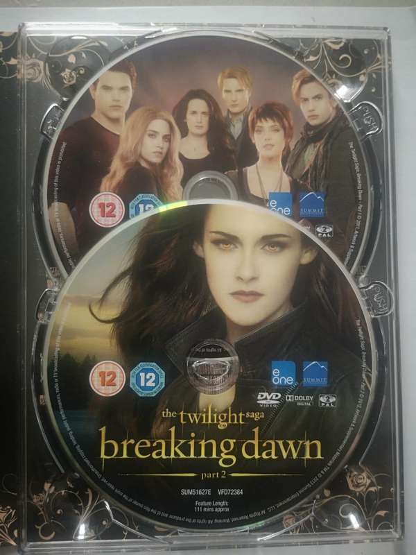 The Twilight Saga 5 Disc DVD Bundle Set