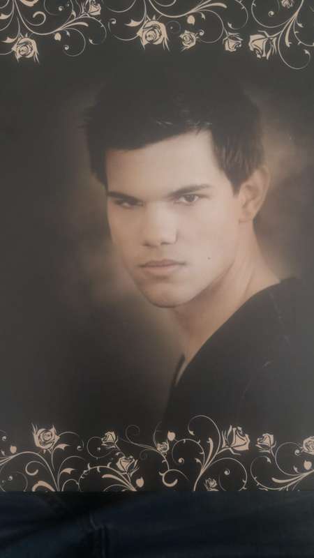 The Twilight Saga 5 Disc DVD Bundle Set