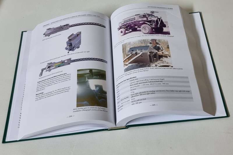 FIREARMS DEVELOPED AND MANUFACTURED IN SOUTHERN AFRICA 1949-2000   ( Signed Copy )
