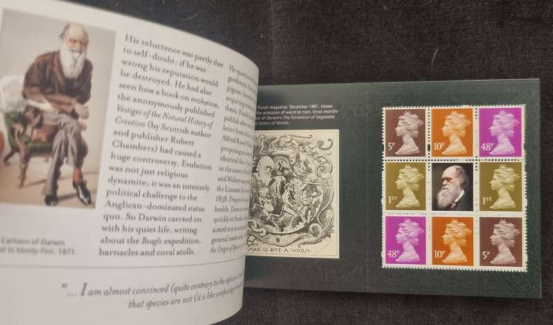 GB 2009 BIRTH BICENTENARY OF CHARLES DARWIN MINT BOOKLET. SGDX45. AS PER IMAGES. CV GBP 20.