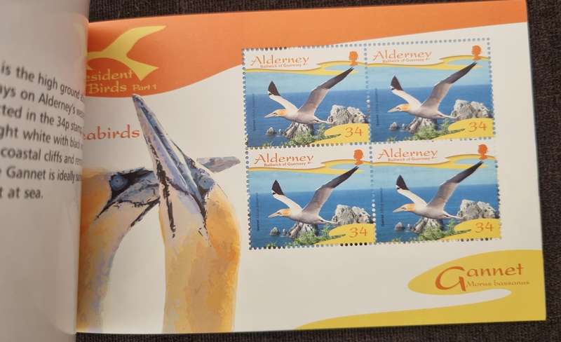 ALDERNEY (GUERNSEY) 2006 RESIDENT BIRDS PART 1 - SEABIRDS MINT AND COMPLETE. ASB16. LOVELY ITEM.