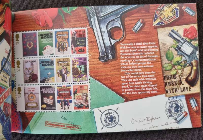 GB 2008 IAN FLEMING'S JAMES BOND MINT AND COMPLETE BOOKLET. SG DX41. AS PER IMAGES. CV GBP 19.