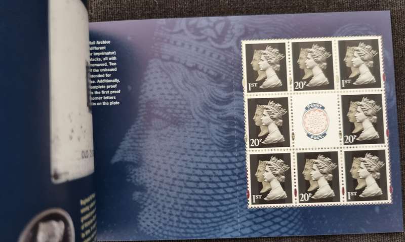 GB 2009 'TREASURES OF THE ARCHIVE' MINT AND COMPLETE BOOKLET. SG DX46. CV GBP 18. NICE ITEM.