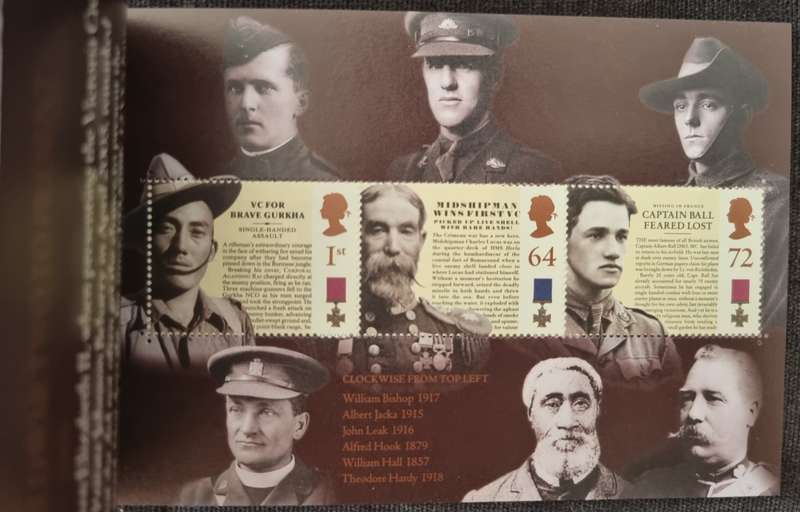 Gb 2006 150th anniversary of Victoria Cross mint/complete booklet. SG Dx37. CV GBP 30 - lovely item.