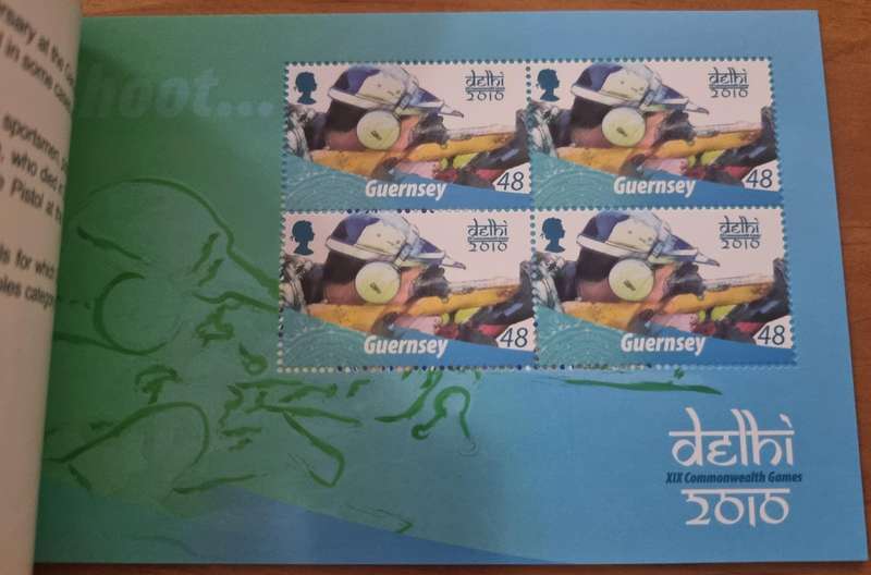 GUERNSEY 2010 COMMONWEALTH GAMES DELHI INDIA PRESTIGE BOOKLET MINT AND COMPLETE. SB95. LOVELY ITEM.