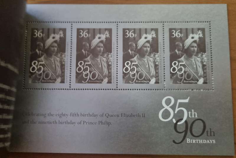 GUERNSEY 2011 QUEEN ELIZABETH'S 85TH BIRTHDAY + PRINCE PHILIP'S 90TH PRESTIGE BOOKLET MINT.