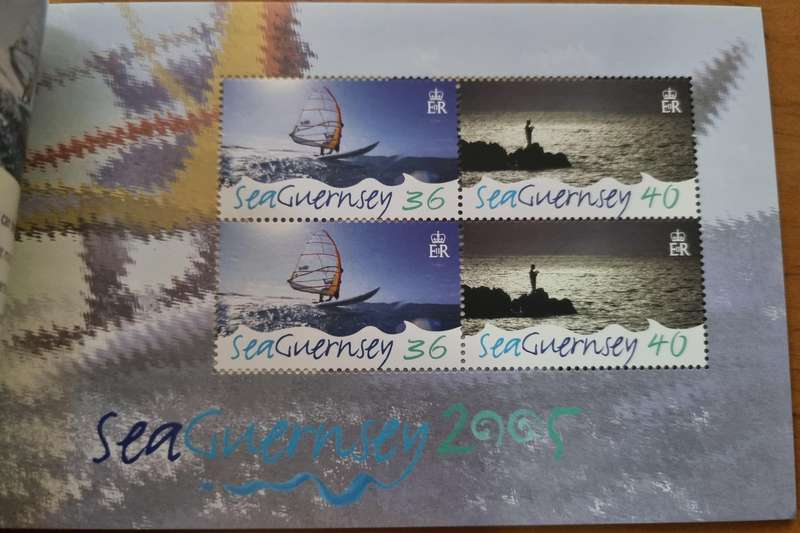 GUERNSEY 2005 SEA GUERNSEY COMPLETE MINT PRESTIGE BOOKLET SB78. AS PER IMAGES. GREAT ITEM.
