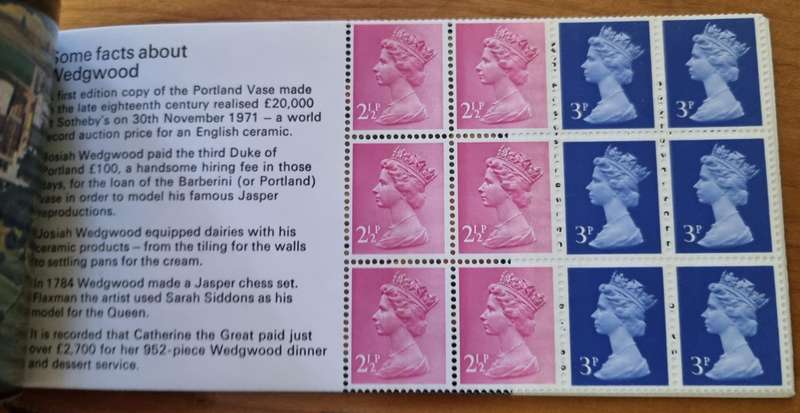 GB 1972 'The Story of Wedgwood' mint and complete booklet DX1. CV GBP 15 - trimmed perfs 1/2d pane.