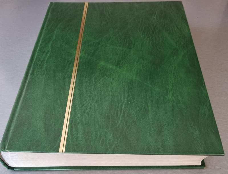 PRINZ 4032 EMPTY ALBUM 2ND HAND IN GOOD NICK. 32 PAGES/64 SIDES.
