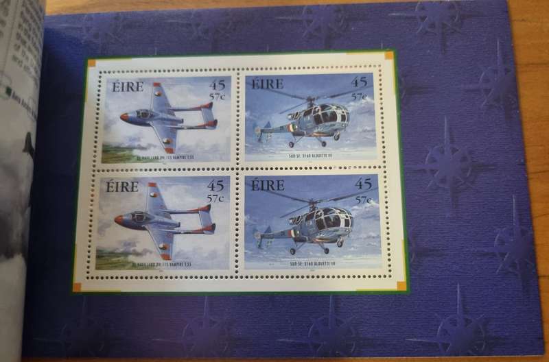 Ireland 2000 Irish military aviation prestige booklet mint and complete  good value