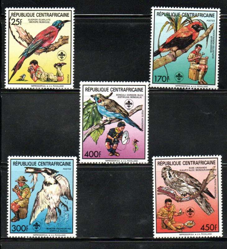 CENTRAL AFRICAN REPUBLIC 1988 SCOUTS AND BIRDS UMM SET OF (X5) SINGLES. SG1301/5. CV GBP 10+.
