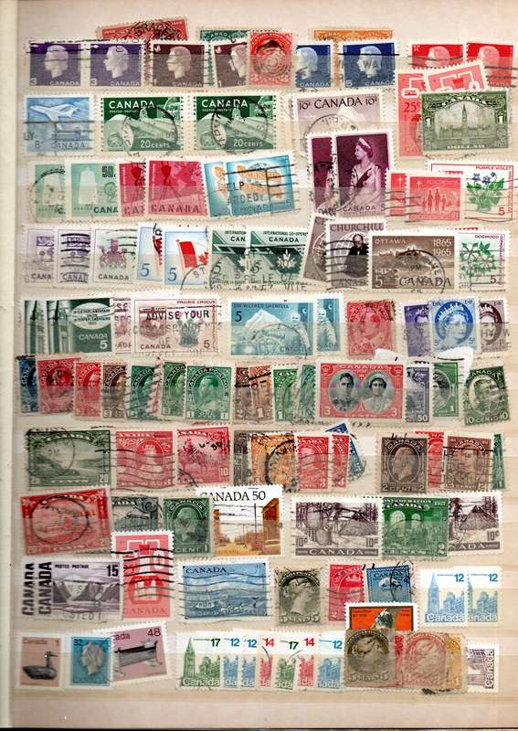 LIGHTHOUSE ALBUM 2ND HAND WITH MOSTY USED CANADA STAMPS. AS PER SCANS. NB: PLS READ BELOW!!!