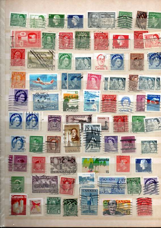 LIGHTHOUSE ALBUM 2ND HAND WITH MOSTY USED CANADA STAMPS. AS PER SCANS. NB: PLS READ BELOW!!!