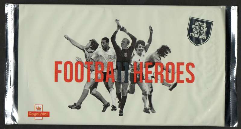 GB 2013 FOOTBALL HEROES MINT PRESTIGE BOOKLET DY7. IN OPENED FOIL PACKAGING. CV GBP 26. NICE ITEM.