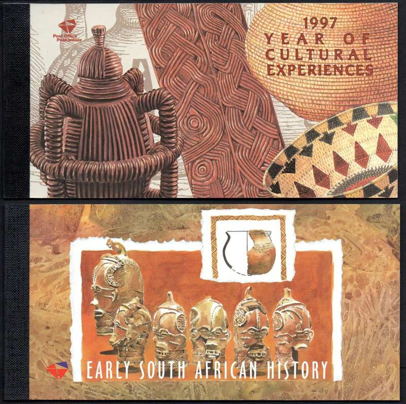 RSA SELECTION OF (X2) MINT AND COMPLETE SOUVENIR BOOKLETS. TOTAL CV R640.