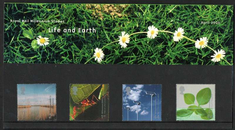 GB 2000 MILLENNIUM SERIES 'LIFE AND EARTH' PRESENTATION PACK NO 310. AS PER SCANS. GOOD VALUE.