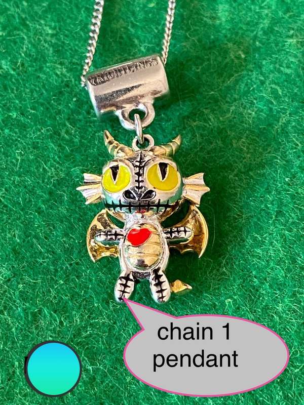 FRIGHTLINGS UK SOLID SILVER PENDANT AND CHAIN