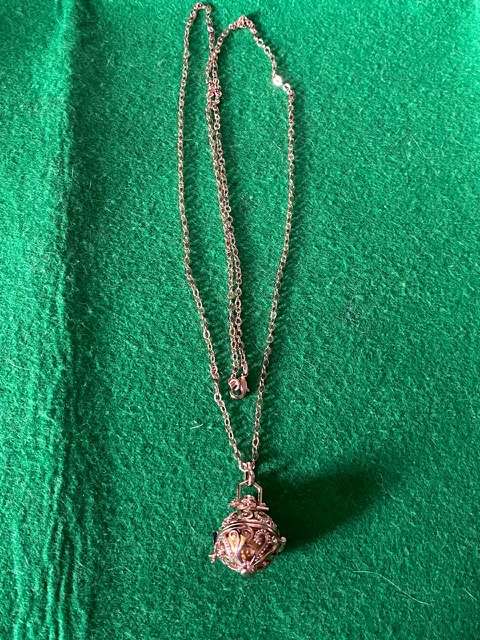 COSTUME JEWELRY ROSE GOLD PLATED NECKLACE WITH SOUNDBAL