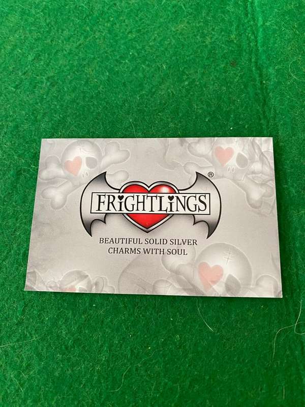 FRIGHTLINGS UK SOLID SILVER PENDANT AND CHAIN