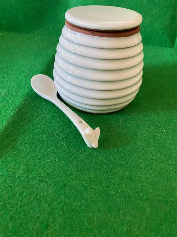 honeypot with seal and bee spoon