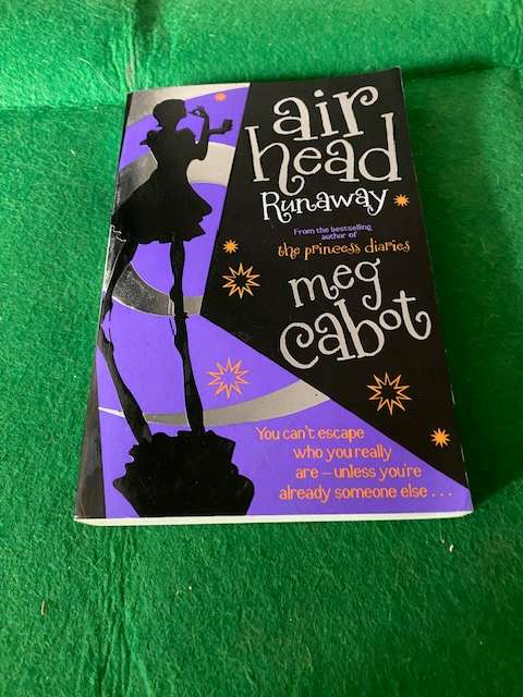 AIR HEAD RUNANWAY NOVEL BY MEG CABOT
