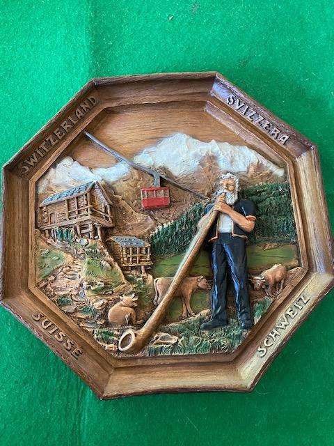 23 cm 1973 Switzerland wooden carved Wall Plate