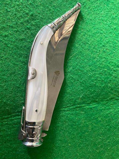 TOLEDO FOLDING KNIFE WITH MOTHER OF PEARL DETAIL