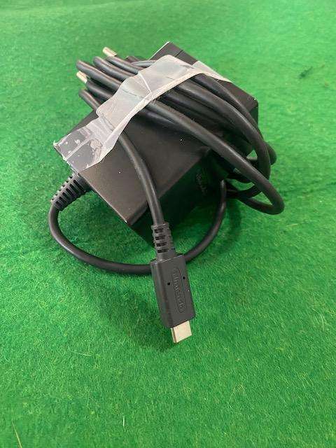 NINTENDO SWITCH AC ADAPTOR MODEL HAC-002 (EUR) SV-1.5A./15.0V-2.6A