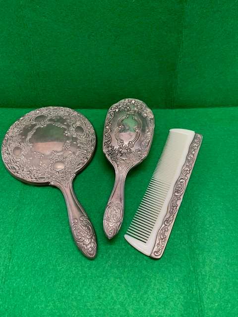 ANTIQUE SILVER PLATED  VANITY SET