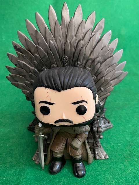 GAME OF THRONES FUNKO POP figurines on thrones bundle of 5