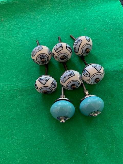 SET OF CERAMIC CUPBOARD KNOBS