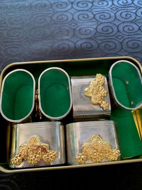 VINTAGE NAPKIN RINGS