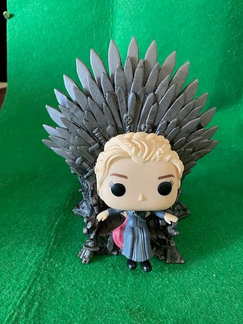 GAME OF THRONES FUNKO POP figurines on thrones bundle of 5