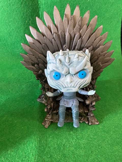 GAME OF THRONES FUNKO POP figurines on thrones bundle of 5