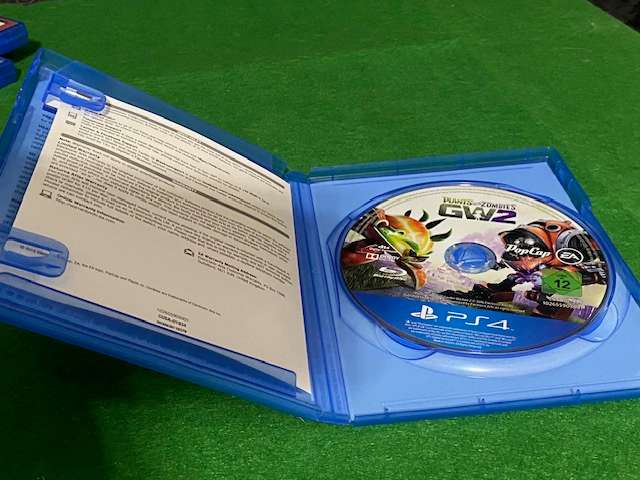Plants vs Zombies G2 PS4 Game