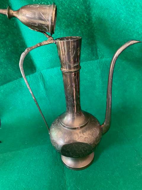 Vintage edged Indian brass coffee/tea pot 41cm