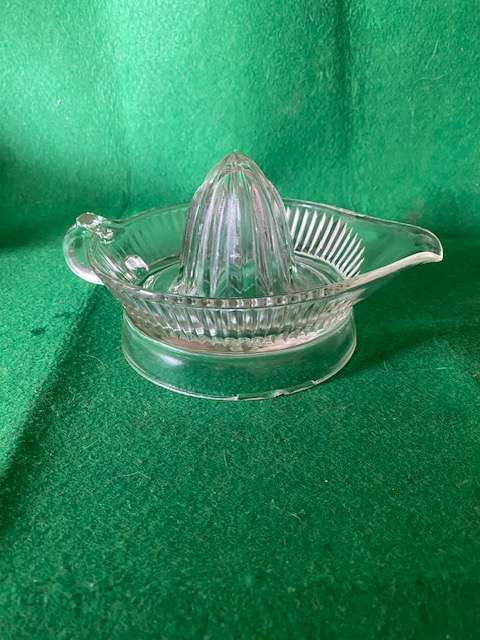 VINTAGE GLASS LEMON SQUEEZER
