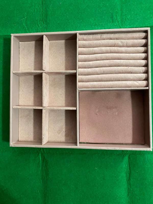JEWELRY ORGANISER FOR DRAWER