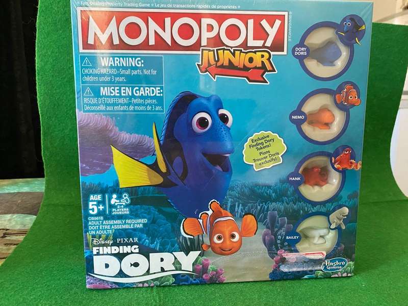 ORIGINAL DISNEY FINDY DORY MONOPOLY