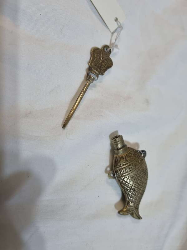 Asian snuff or perfume bottle