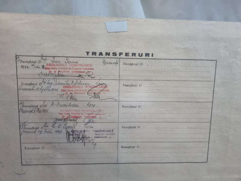 Antique Romanian insurance share certificate 1942