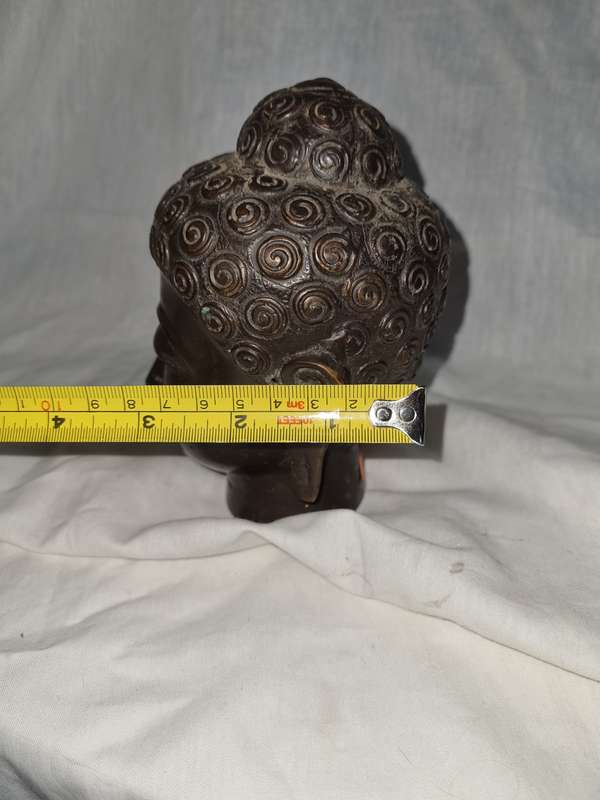 Antique Bronze Thai Buddha head ??