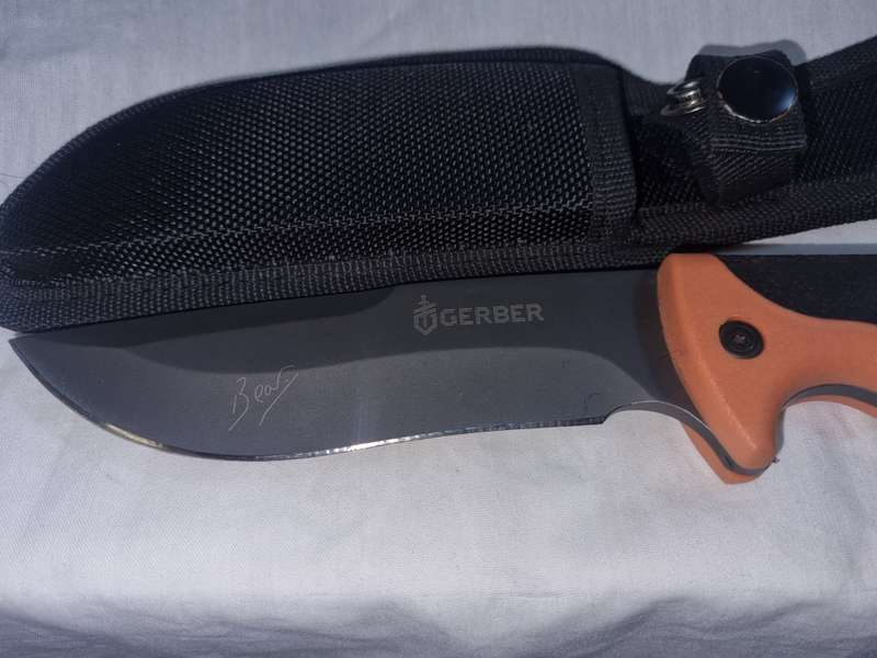 Bear Grylls gerber knife??