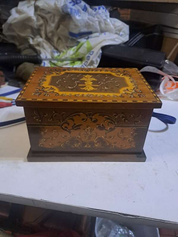 Vintage cigarette dispenser wooden decorative box