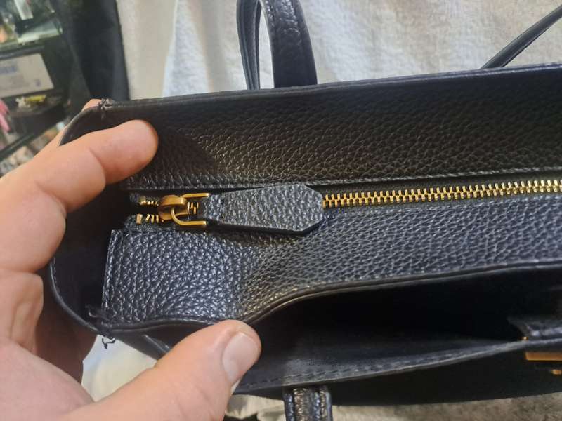 Guess handbag (secondhand)